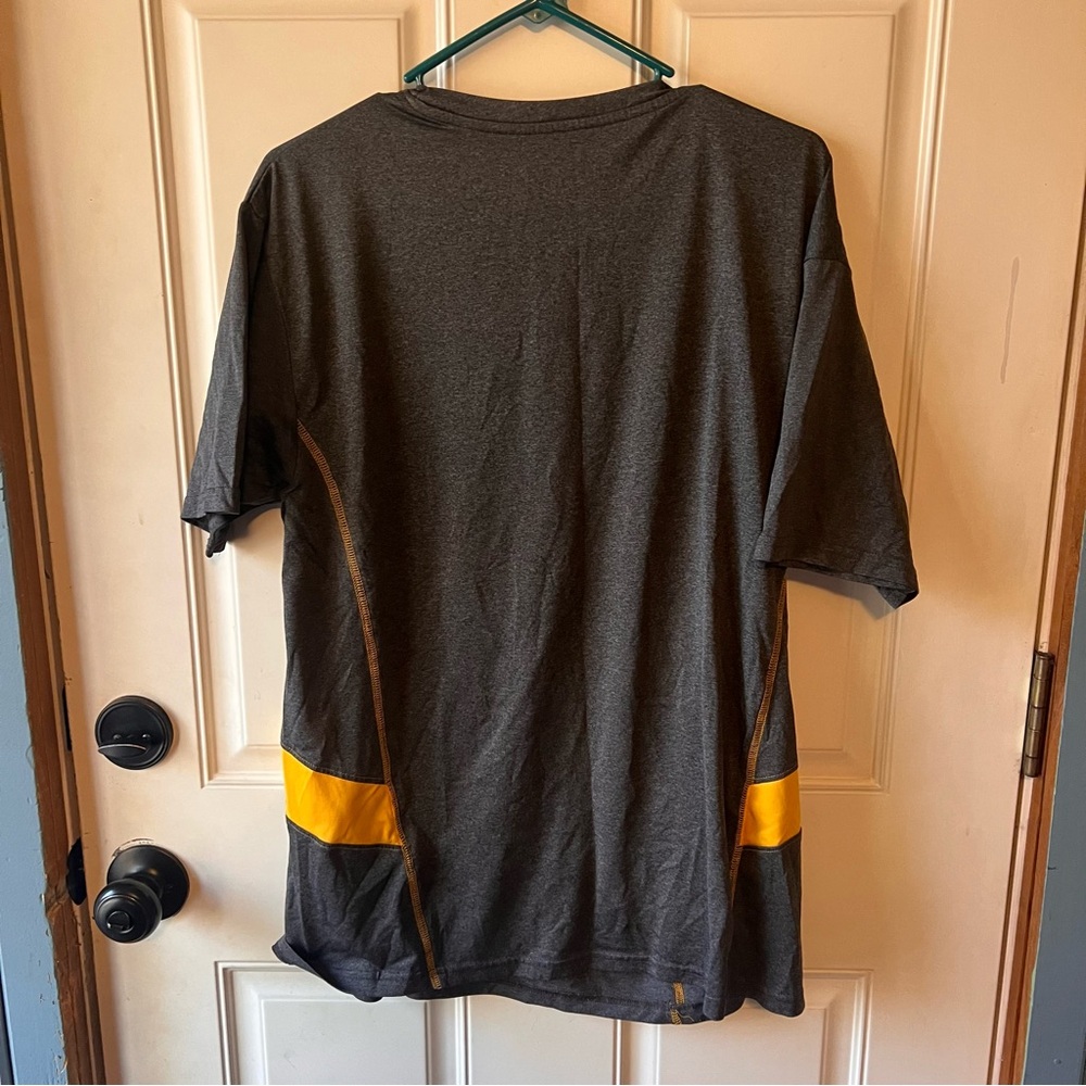 Boston Bruins Men’s Grey and Gold Men's Shirt size XL - Picture 3 of 4